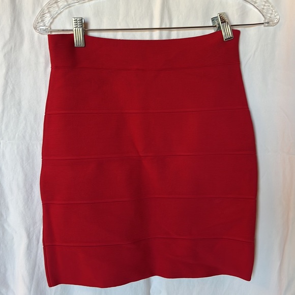 BCBG MaxAzria Fitted bodycon Skirt - Picture 2 of 4